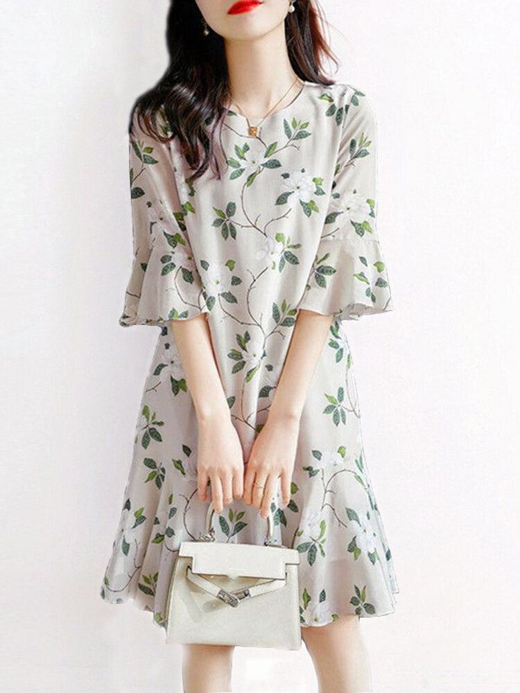 Flower Print Bell Sleeve Crew Neck Keyhole Back Dress Flower Print Bell Sleeve Crew Neck Keyhole Back Dress